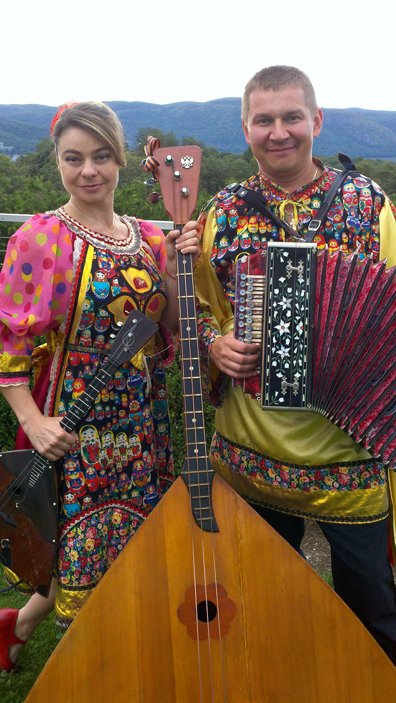 Russian Balalaika Duo. Elina Karokhina, Mikhail Smirnov. Photo by Leonid Bruk