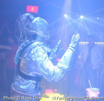 Dancing robots 02.jpg