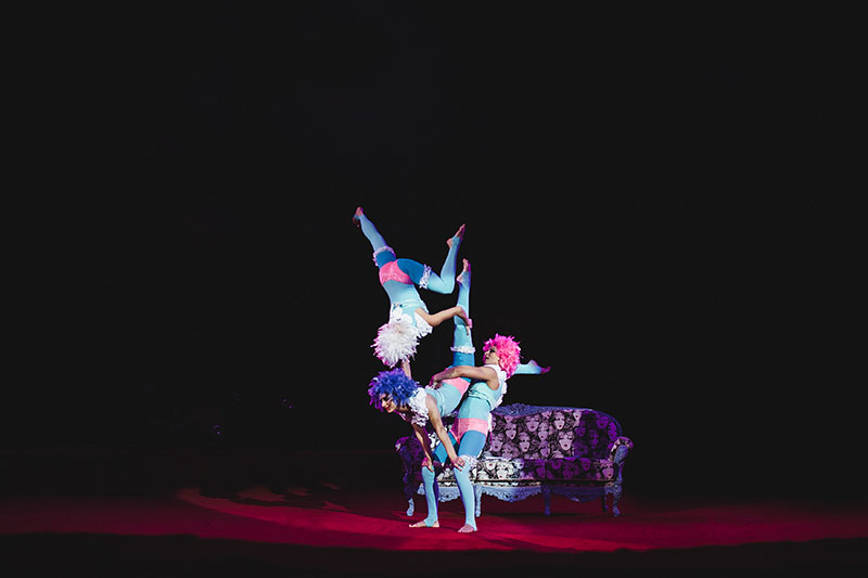 Женское акробатическое трио, Female Acrobatic Trio