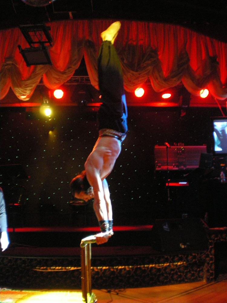 Fiodor Tulbur Hand Standing
