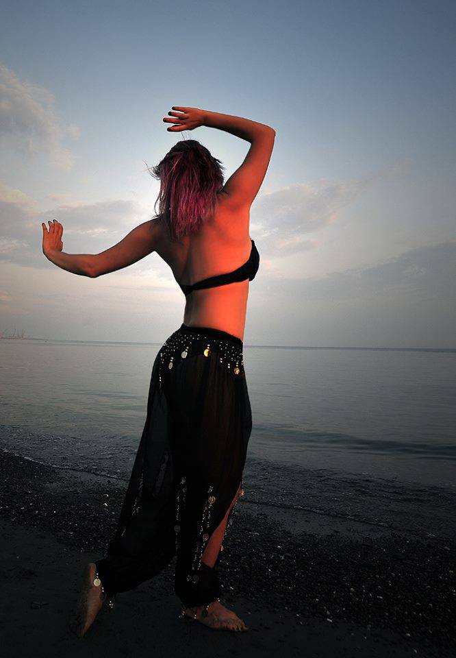 Tribal Fusion Italian dancer Elisa