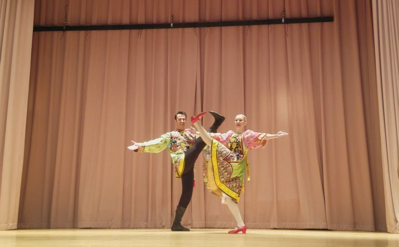 P.S. 186 Castlewood School, 252-12 72 Ave, Queens, NY 11426, Andrei Kisselev, Yana Volkova, Russian Folk Dance KALINKA
