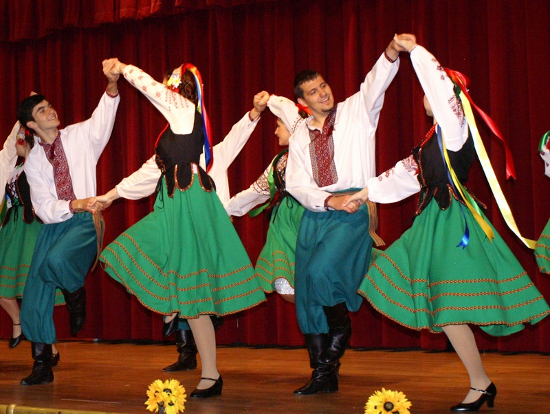 Украинский танцевальный ансамбль ИСКРА из Нью-Джерси