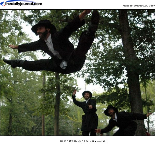 фотография из The Daily Journal понедельник, выпуск от 27 августа 2007, BOTTLE DANCERS USA 2007
