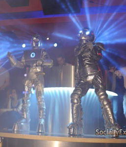 Dancing robots 11.jpg