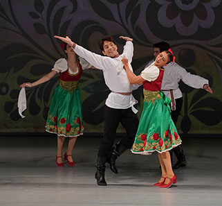 Russian character dancer Pavel Getman, ensemble Barynya, www.barynya.com