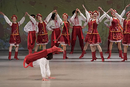 Russian character dancer Pavel Getman, ensemble Barynya, www.barynya.com