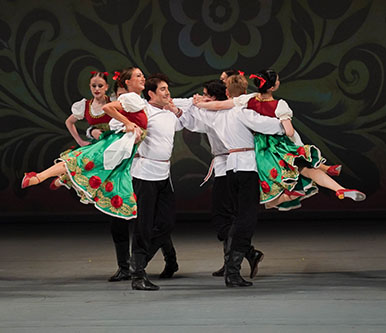 Russian character dancer Pavel Getman, ensemble Barynya, www.barynya.com