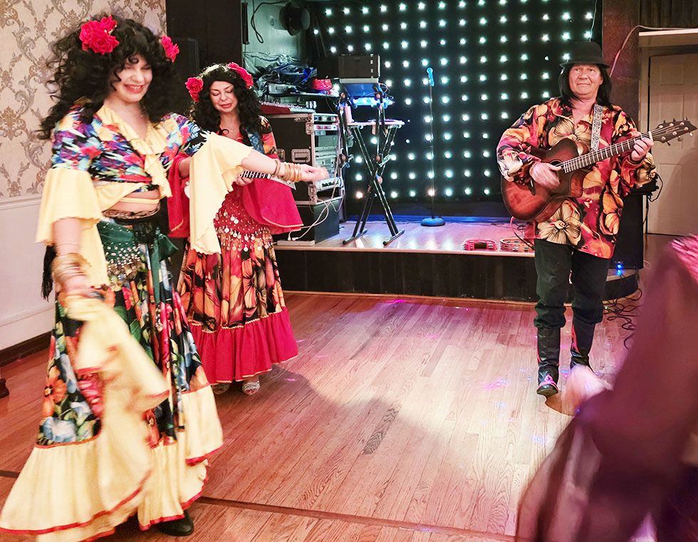 Gurman restaurant Brooklyn, Russian-Gypsy dance song and music trio,     -, New York
