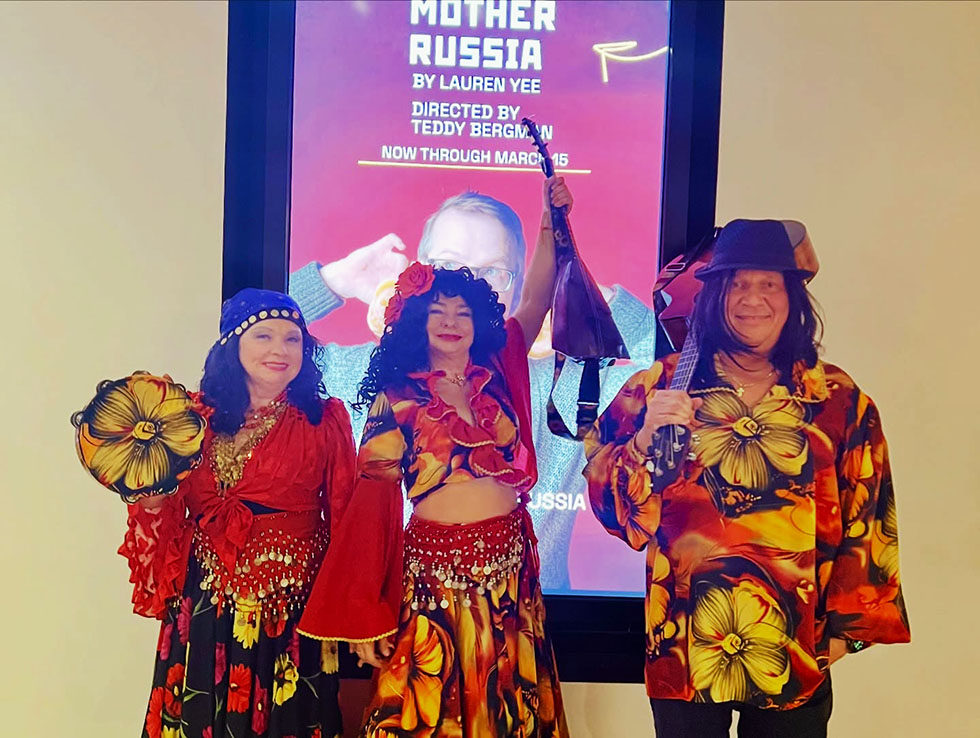 Russian-Gypsy trio in New York City, Russian Gypsy dance song and music ensemble, ��������� ��� ���� ��������� ��-���� ���-���� ����, Pershing Square Signature Theatre Company 480 West 42nd Street New York NY 10036, Mikhail Smirnov, Elina Karokhina, Irina Zagornova