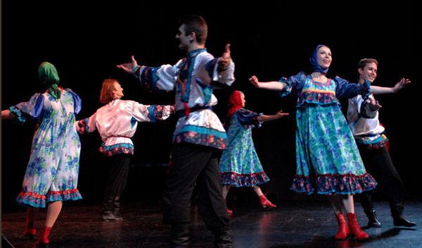 64.jpg Russian costumes for dance Kalinka