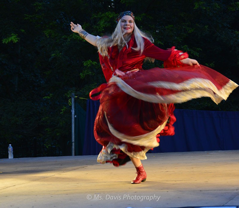 Barynya Song, Music & Dance Ensemble, Russian Gypsy dance, Alisa Egorova, Photo by Donna Davis, Ms. Davis Photography
