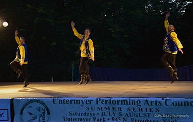 Barynya Song, Music & Dance Ensemble, Tatar Dance, Konstantin Tulinov, Vladimir Nikitin, Serghiy Tshnok, Photo by Donna Davis, Ms. Davis Photography