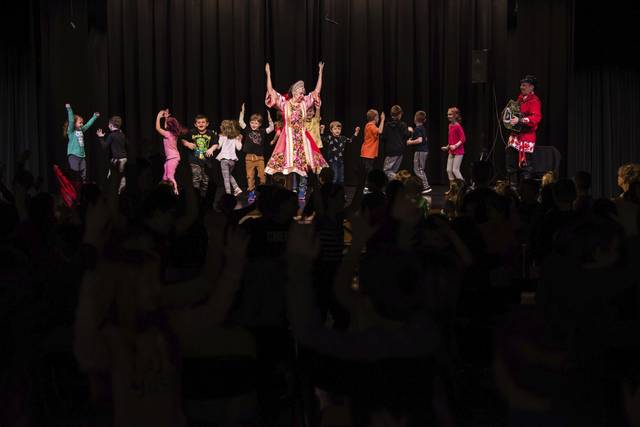 Pennsylvania Russian Dancers, Latrobe Elementary School, Latrobe, PA, Elina Karokhina, Mikhail Smirnov, Photo Credit: Dan Speicher, Tribune-Review