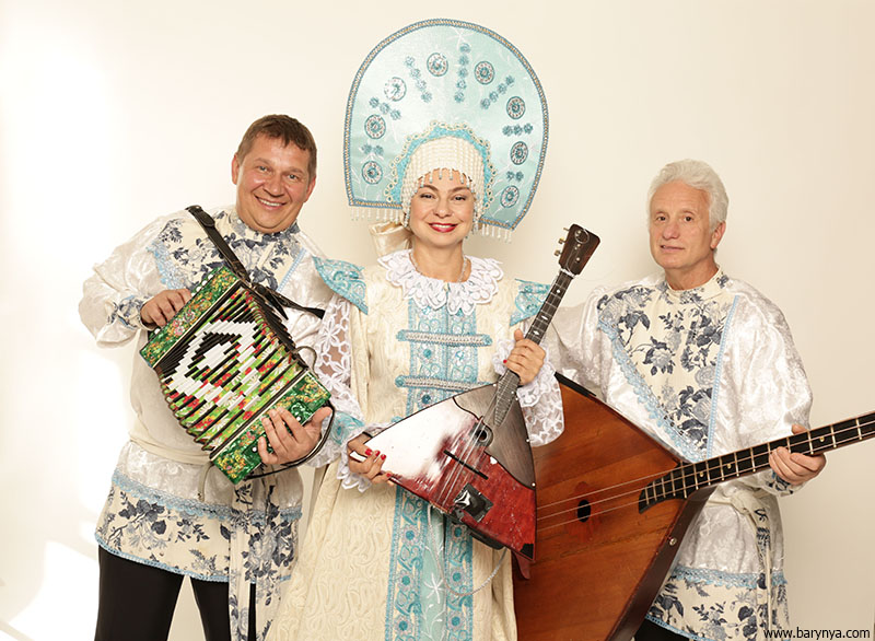 NY based Russian Balalaika Trio, Elina Karokhina, Leonid Bruk, Mikhail Smirnov, photo credit Yuriy Balan