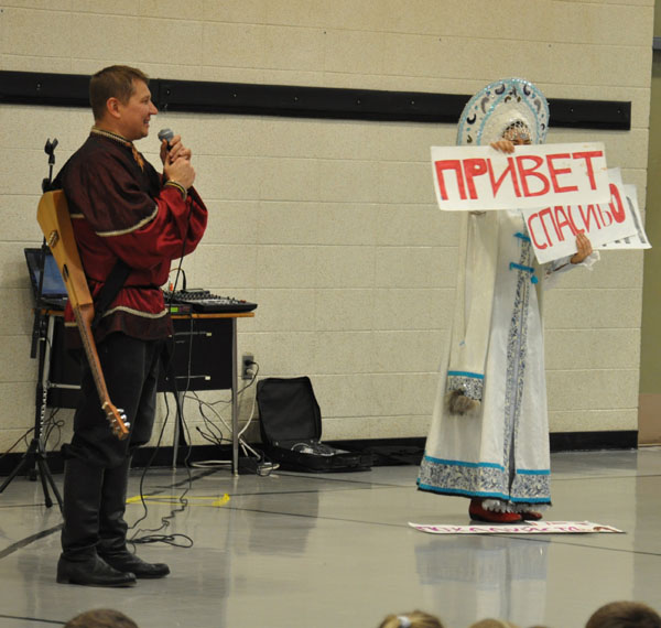 Russian folk dance, Russian traditional song, Russian folk music, balalaika, garmoshka, Barynya, Madisonville, KY, Kentucky, USA