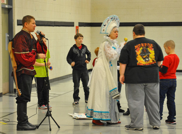 Russian folk dance, Russian traditional song, Russian folk music, balalaika, garmoshka, Barynya, Madisonville, KY, Kentucky, USA
