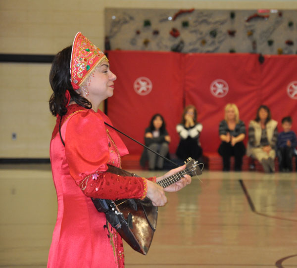 Russian folk dance, Russian traditional song, Russian folk music, balalaika, garmoshka, Barynya, Madisonville, KY, Kentucky, USA