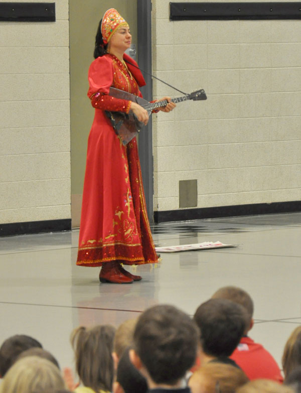 Russian folk dance, Russian traditional song, Russian folk music, balalaika, garmoshka, Barynya, Madisonville, KY, Kentucky, USA
