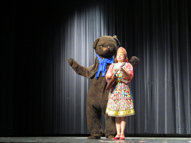 Balalaika virtuoso Elina Karokhina with Russian Bear