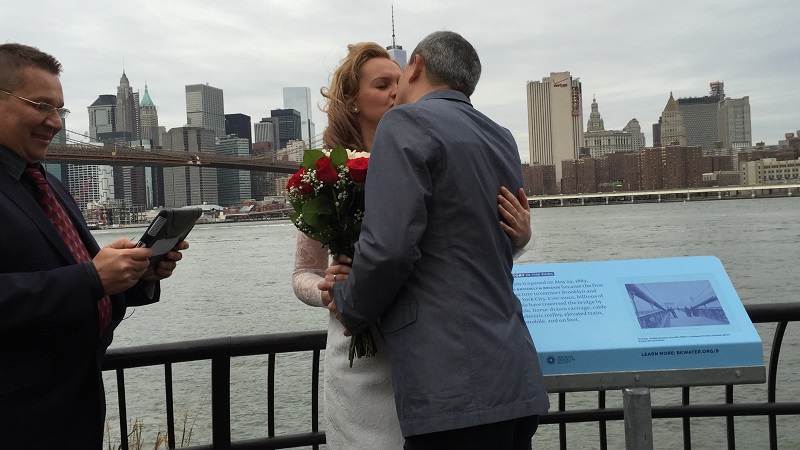 Russian wedding officiant, wedding ceremony, Brooklyn Bridge, New York